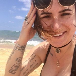 Meet your Posher, Liz